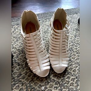 Women’s 8 1/2 ComfortView Brand Strappy Heels